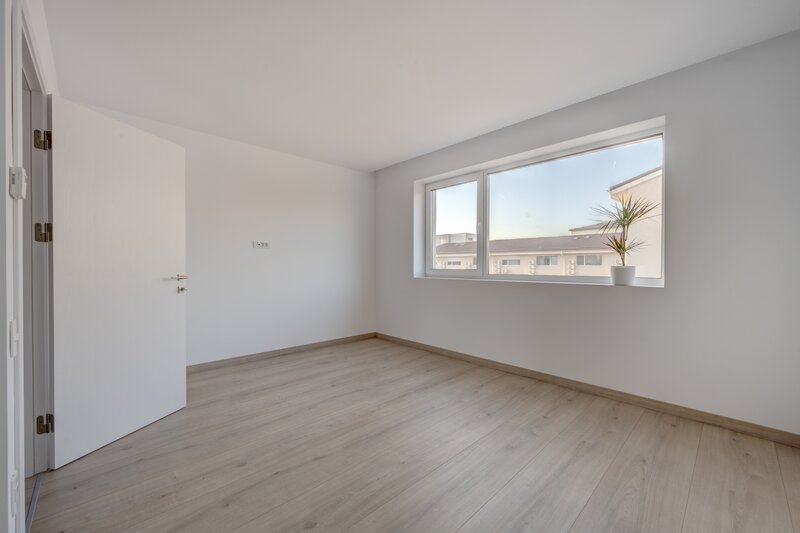 Voluntari, Metro, Avangarde Forest,