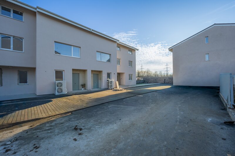 Voluntari, Metro, Avangarde Forest,